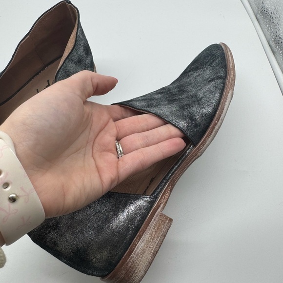 Free People Women's Royale Flat Leather Metallic Black Size 6.5 - Picture 9 of 10